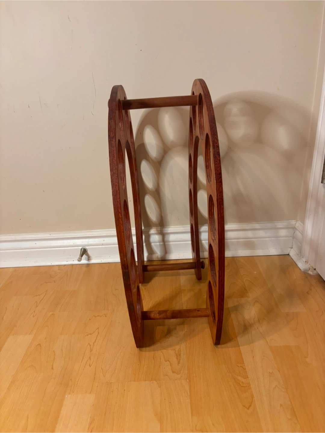 Wooden Horseshoe Wine Rack - photo 4