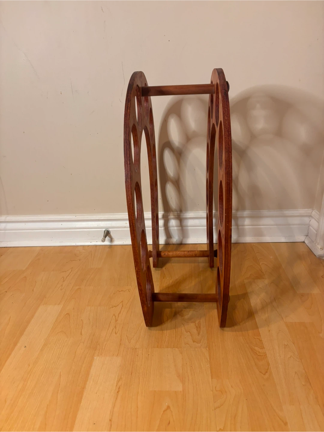 Wooden Horseshoe Wine Rack - photo 2
