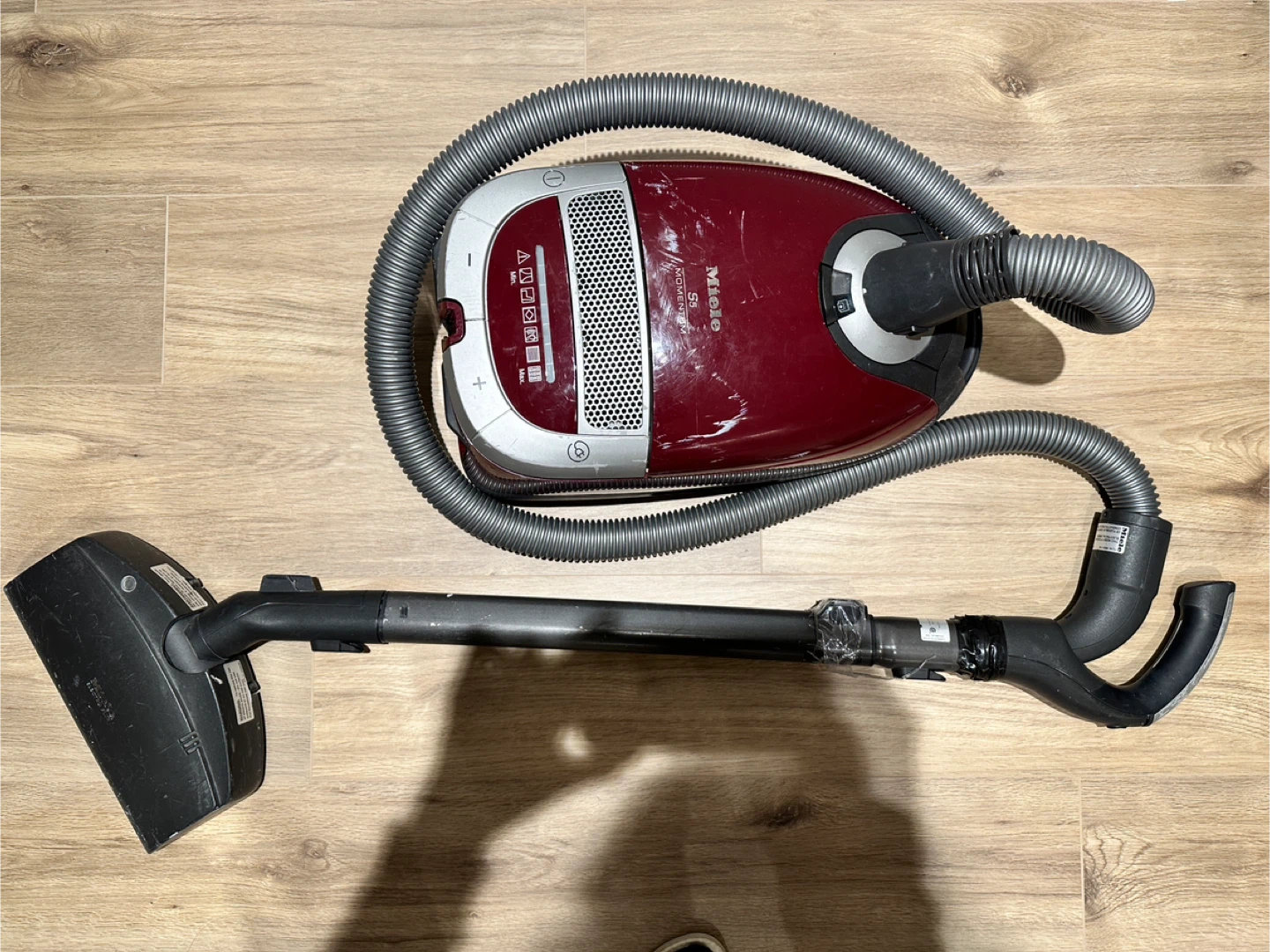 Miele S5 Momentum Vacuum (needs new electric wand)