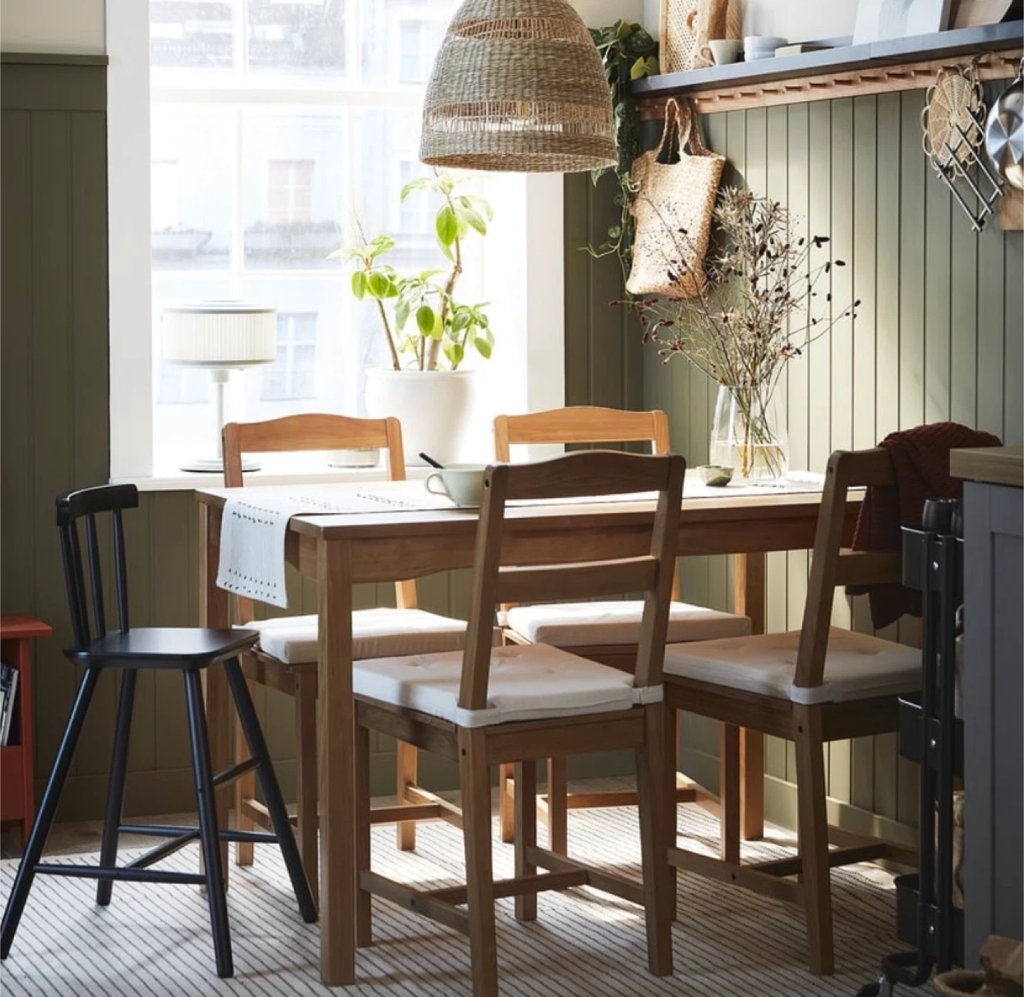 IKEA HÄGERNÄS Dining Table - Seats 4-6