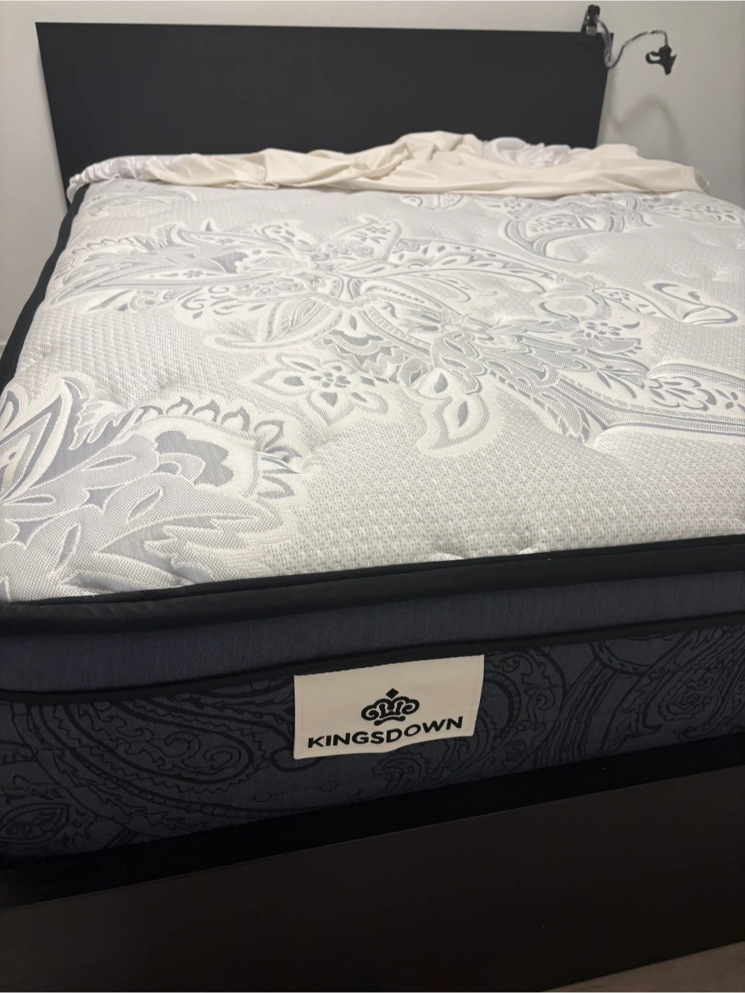 IKEA bed frame + Sleep country Queen Mattress - photo 2