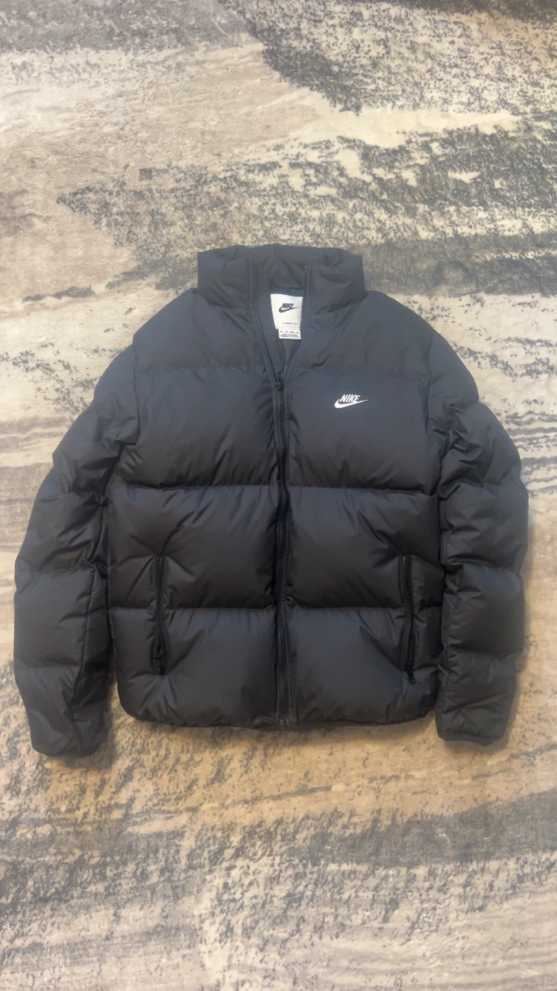 Nike puffer jacket (XS)