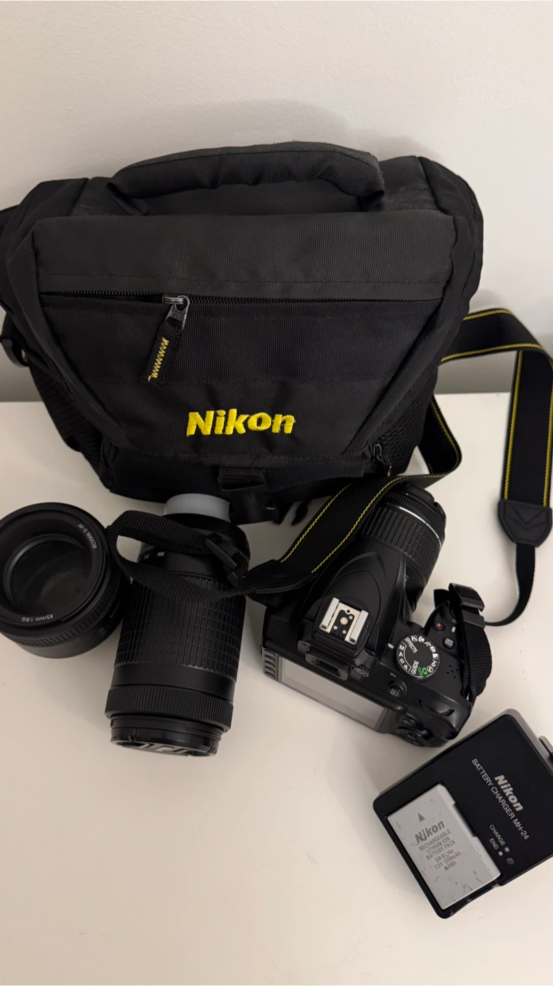Nikon D3400 Camera with 3 Lenses & Bag - photo 2