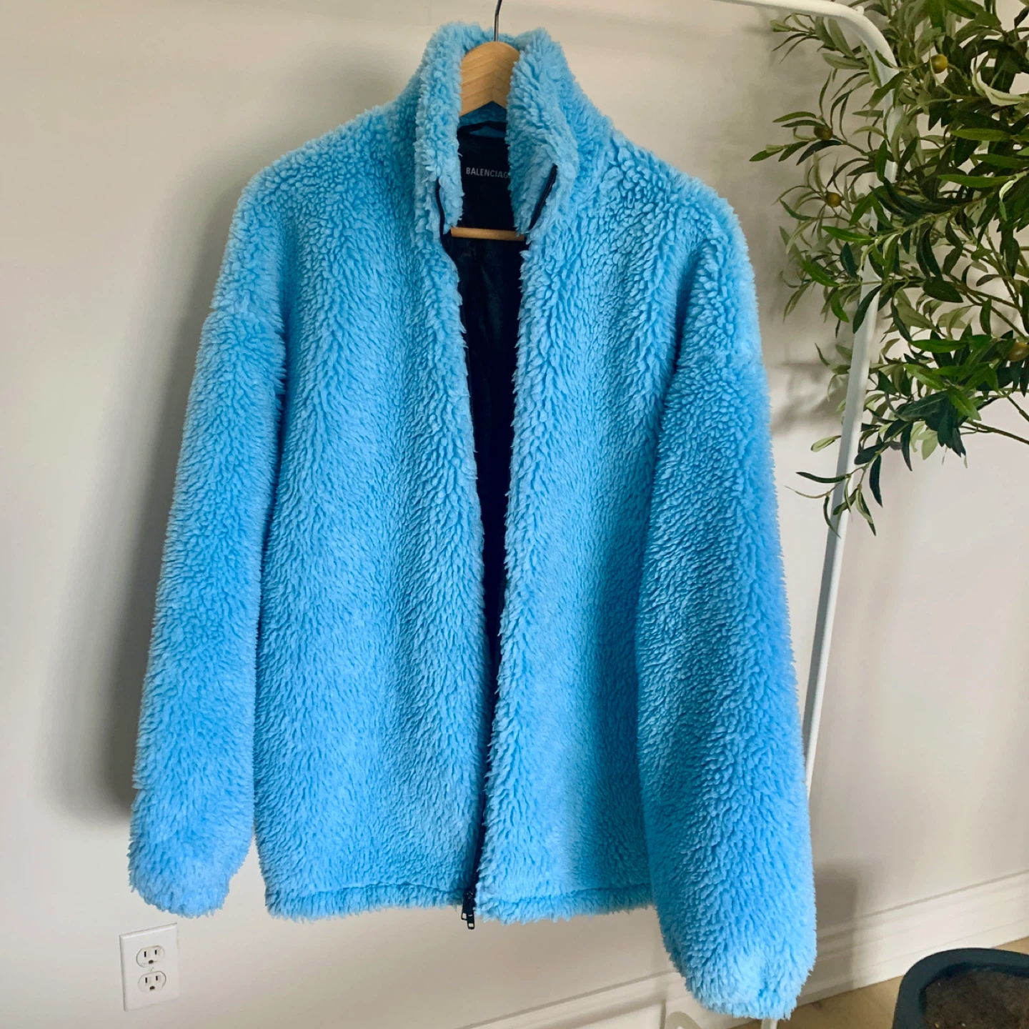 Oversized Unisex Blue Teddy Jacket – Very Warm & Eye-Catching