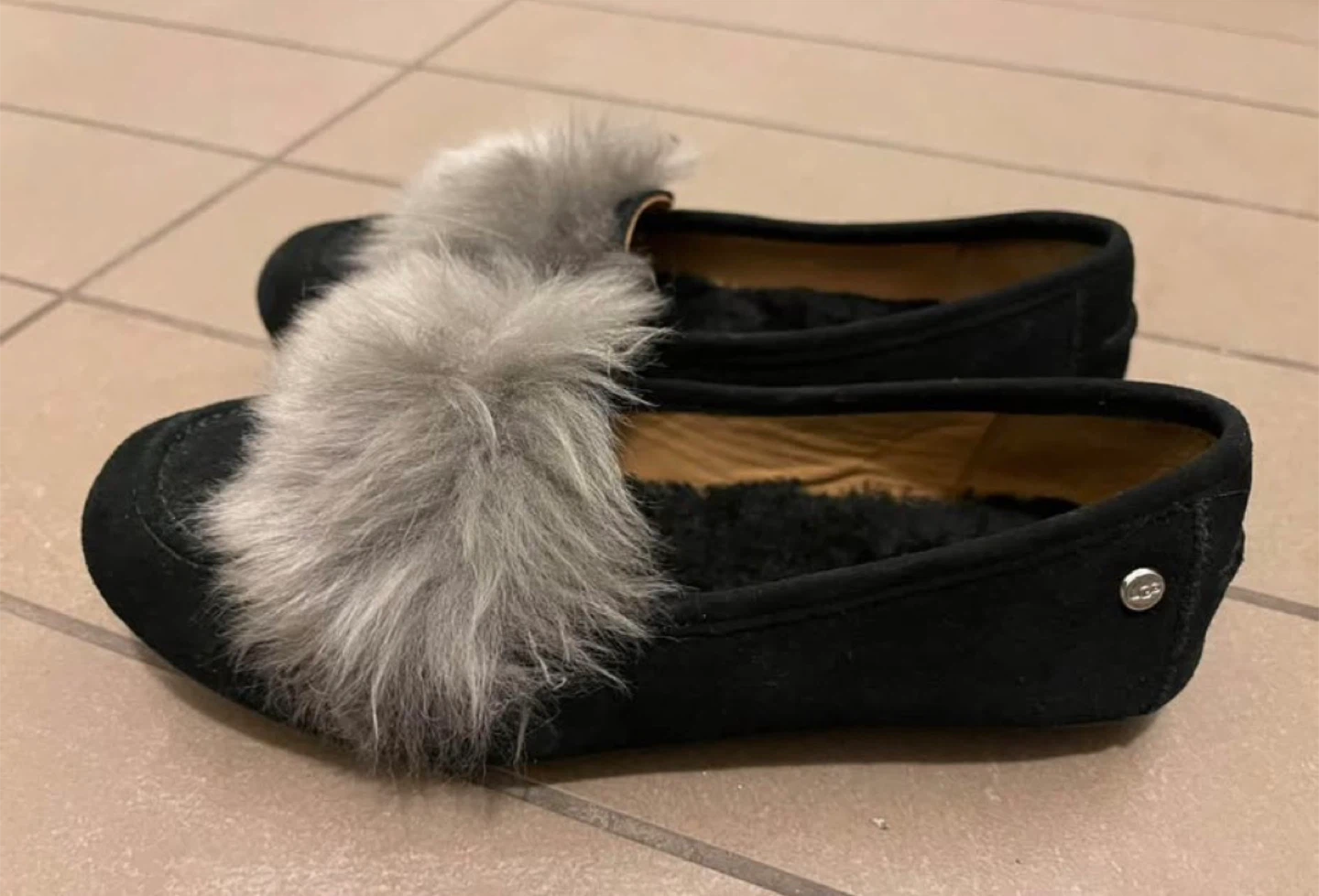UGG Black Suede with Fur - Size 6 - photo 2