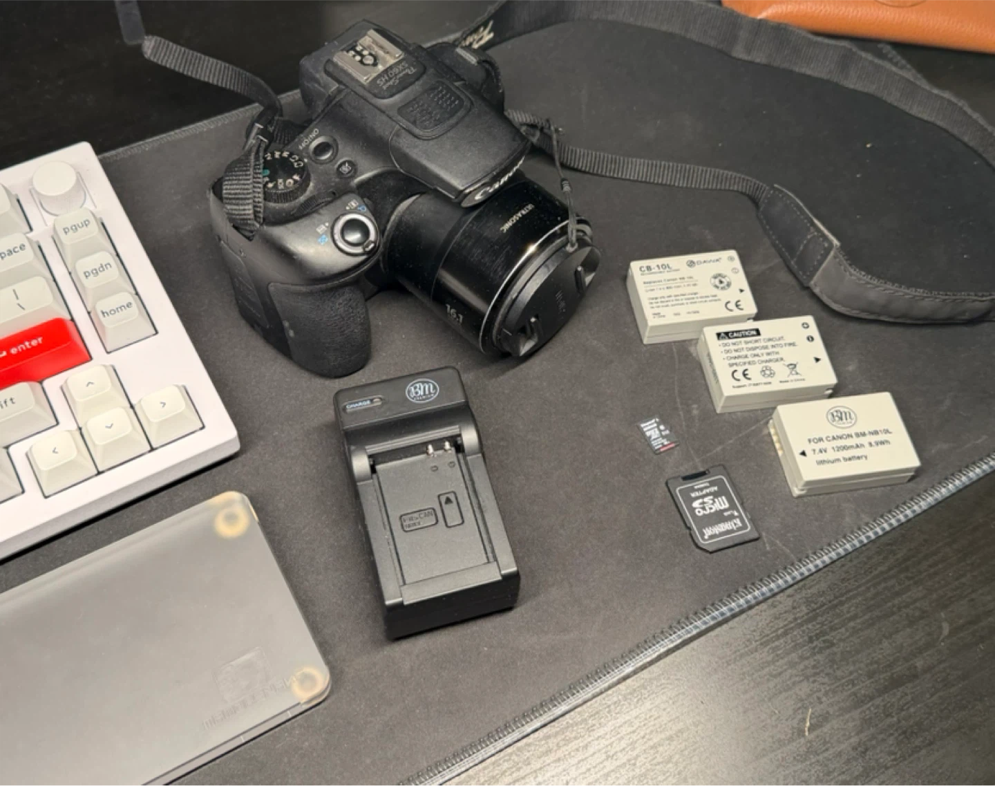 Canon PowerShot SX60 Hs Camera + extra accessories - photo 4