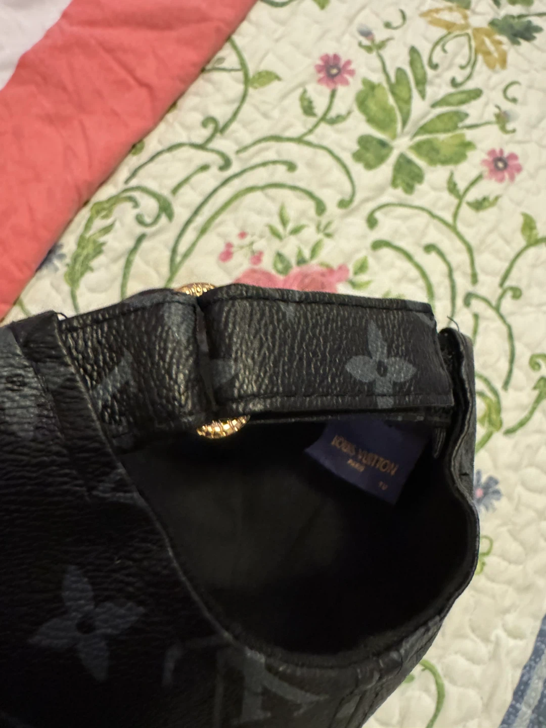 Louis Vuitton Black Cap - photo 3