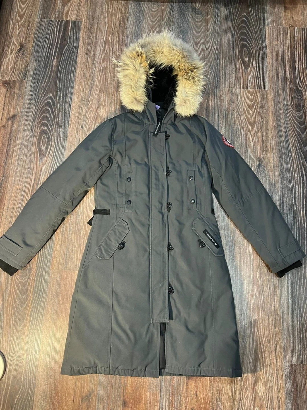 Canada Goose Kensington Parka – Women’s Size Medium - photo 2