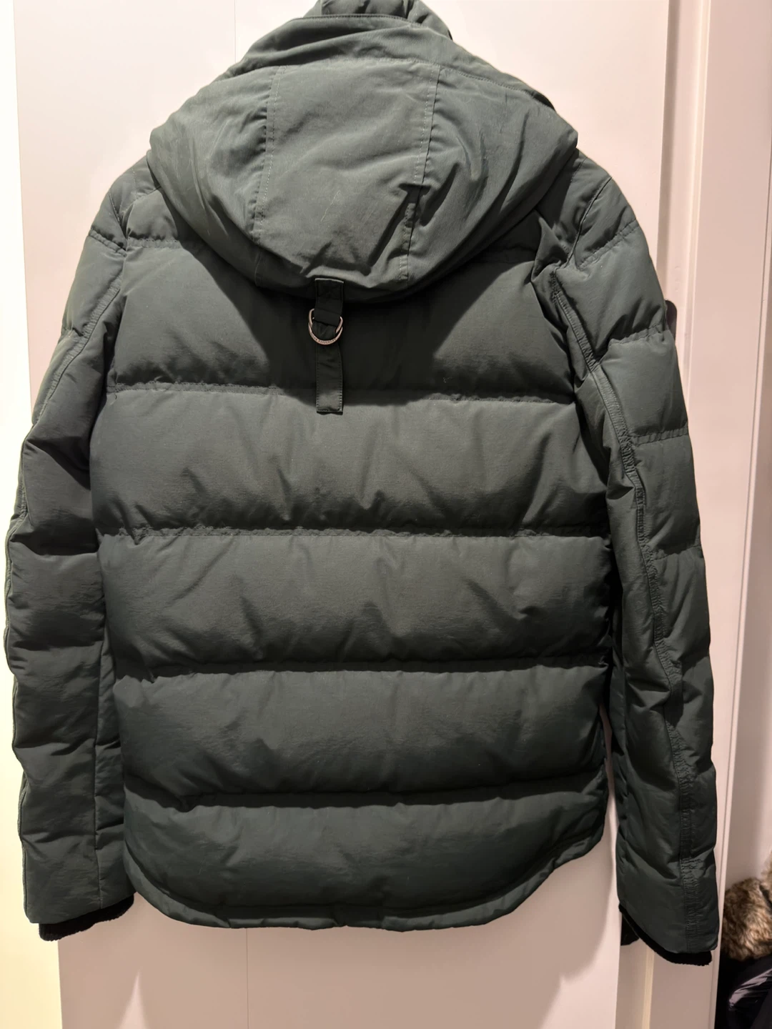 Moose Knuckles Deep Hole Puffer Jacket, Size S