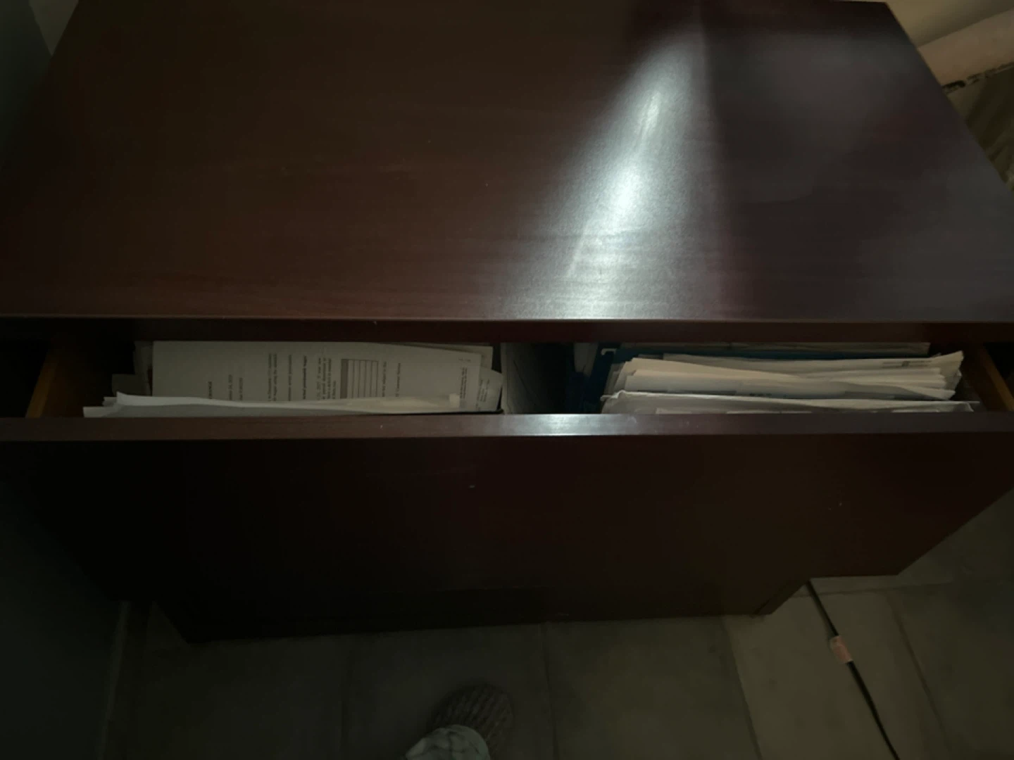 Filing cabinet-Brown Wooden 2-Drawer filing cabinet - photo 2