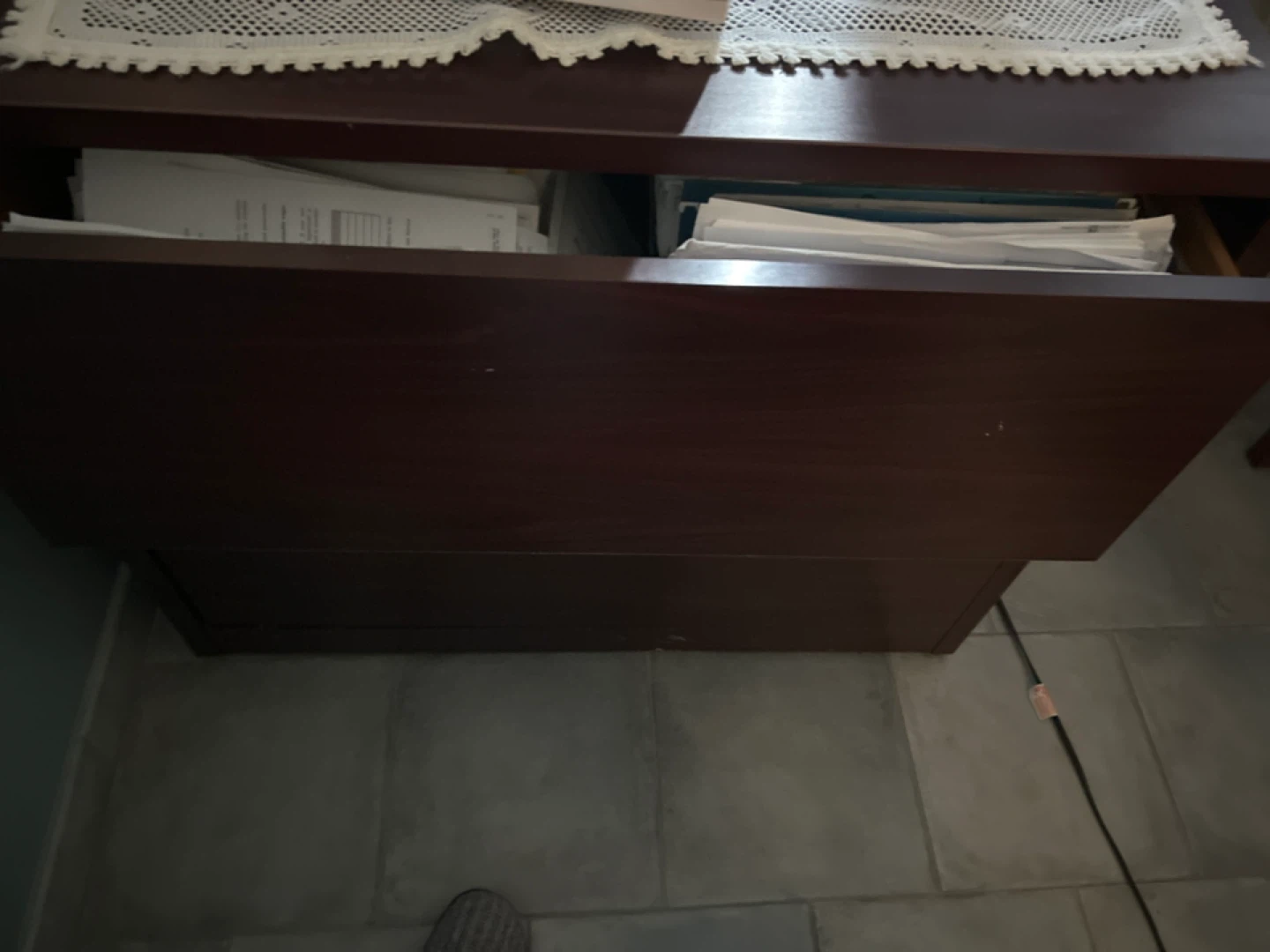 Filing cabinet-Brown Wooden 2-Drawer filing cabinet - photo 3
