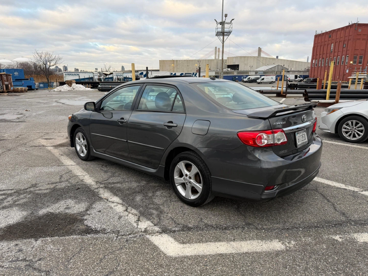 Toyota Corolla Gray Sedan - photo 4