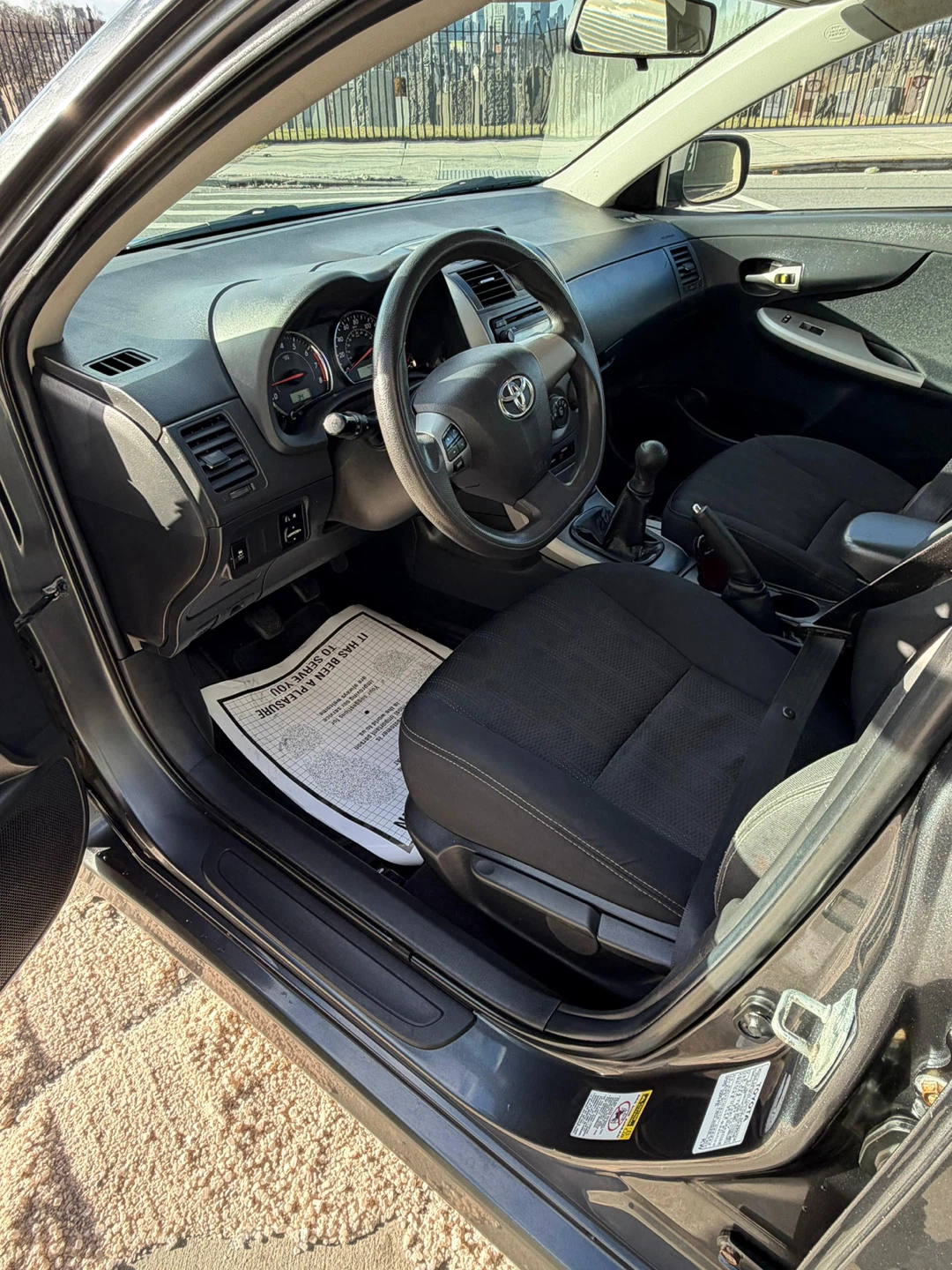 Toyota Corolla Gray Sedan - photo 5