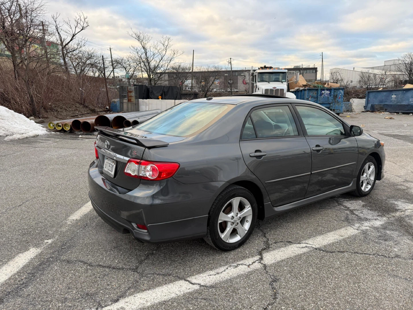 Toyota Corolla Gray Sedan - photo 3