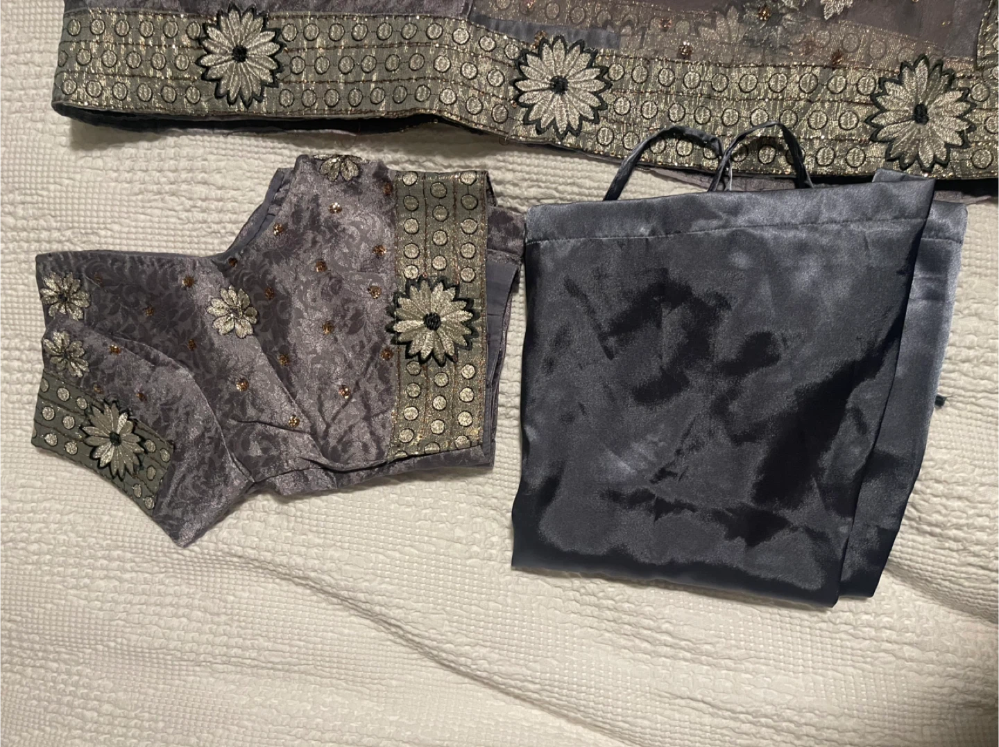 Grey and silver saree in satin and net , beautiful silver work . - photo 3