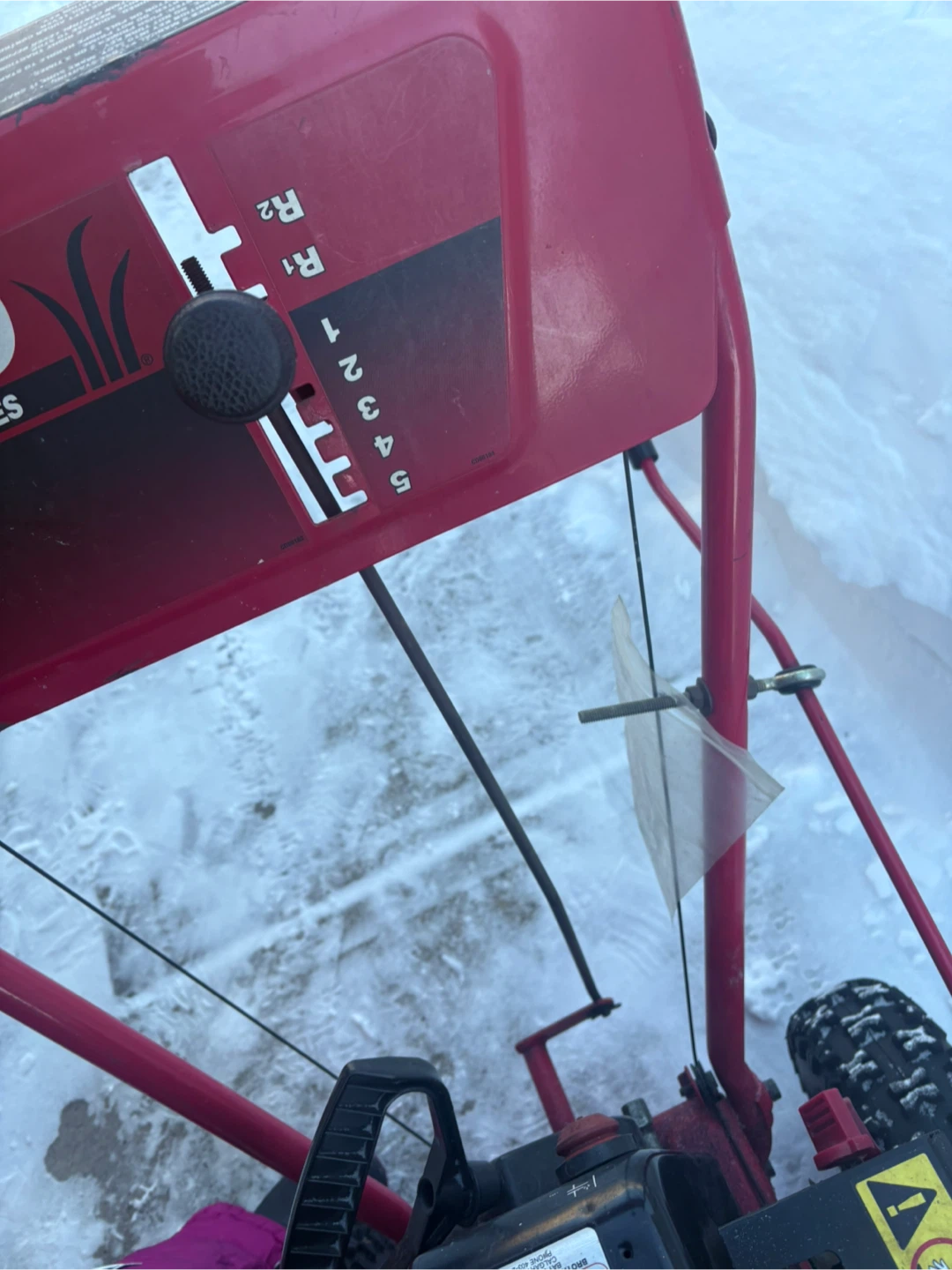 MTD Yard Machines 5HP/24" Snow Blower - photo 4