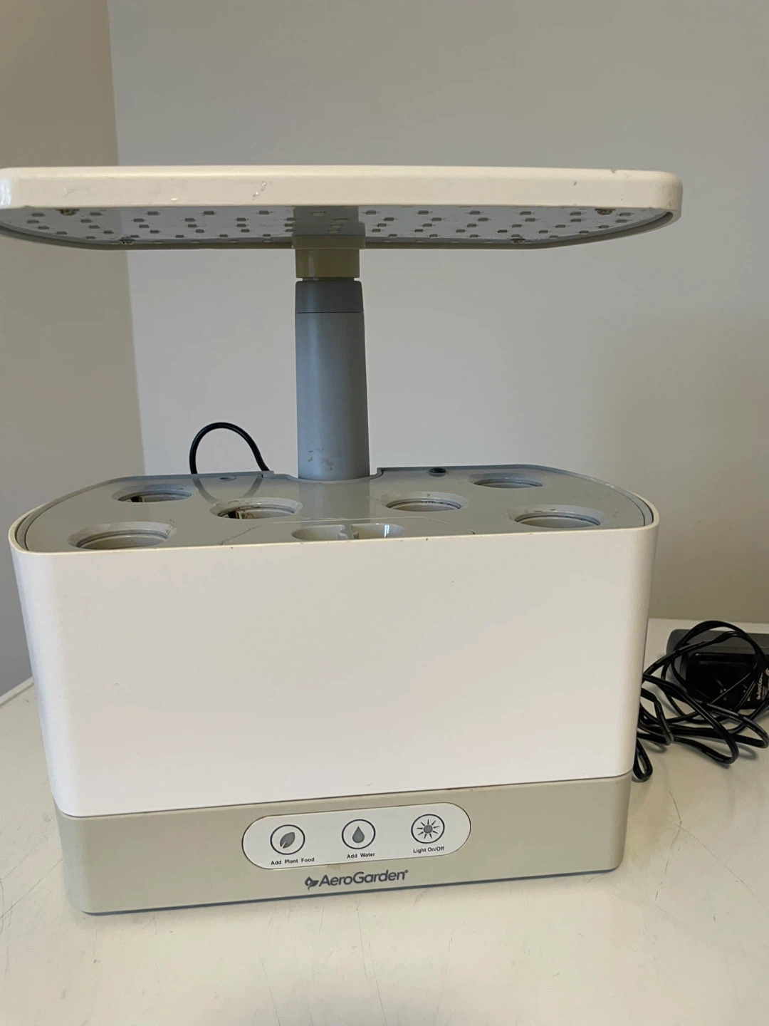 AeroGarden Indoor Garden System  🥕 - photo 2