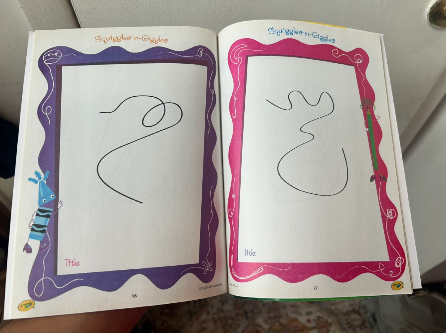 New crayola activity books 🥕 - photo 3