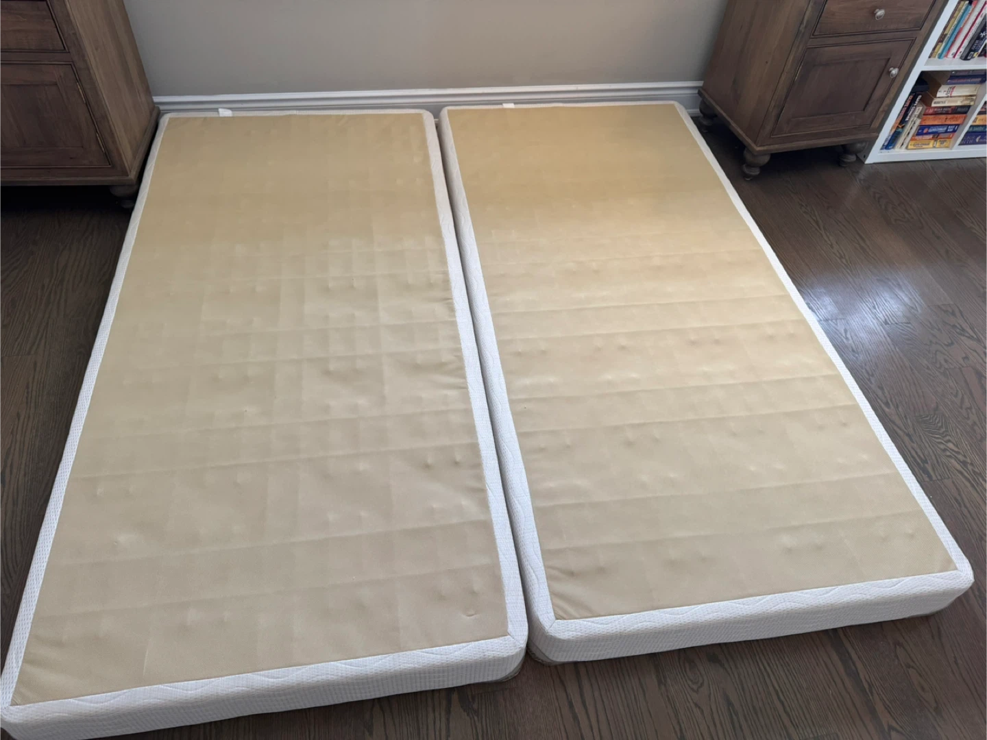 2 x Beautyrest Twin Box Spring - Excellent Condition