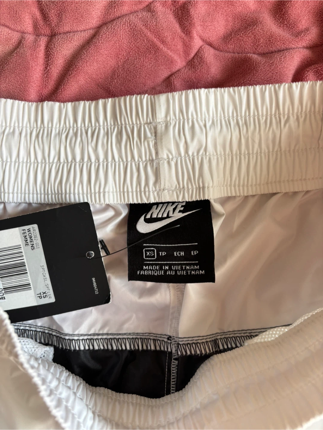 Nike Women's Femme Shorts with Tag - photo 3