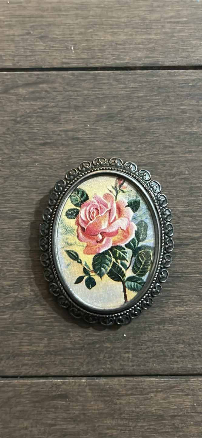 Vintage Rose Cameo Brooch