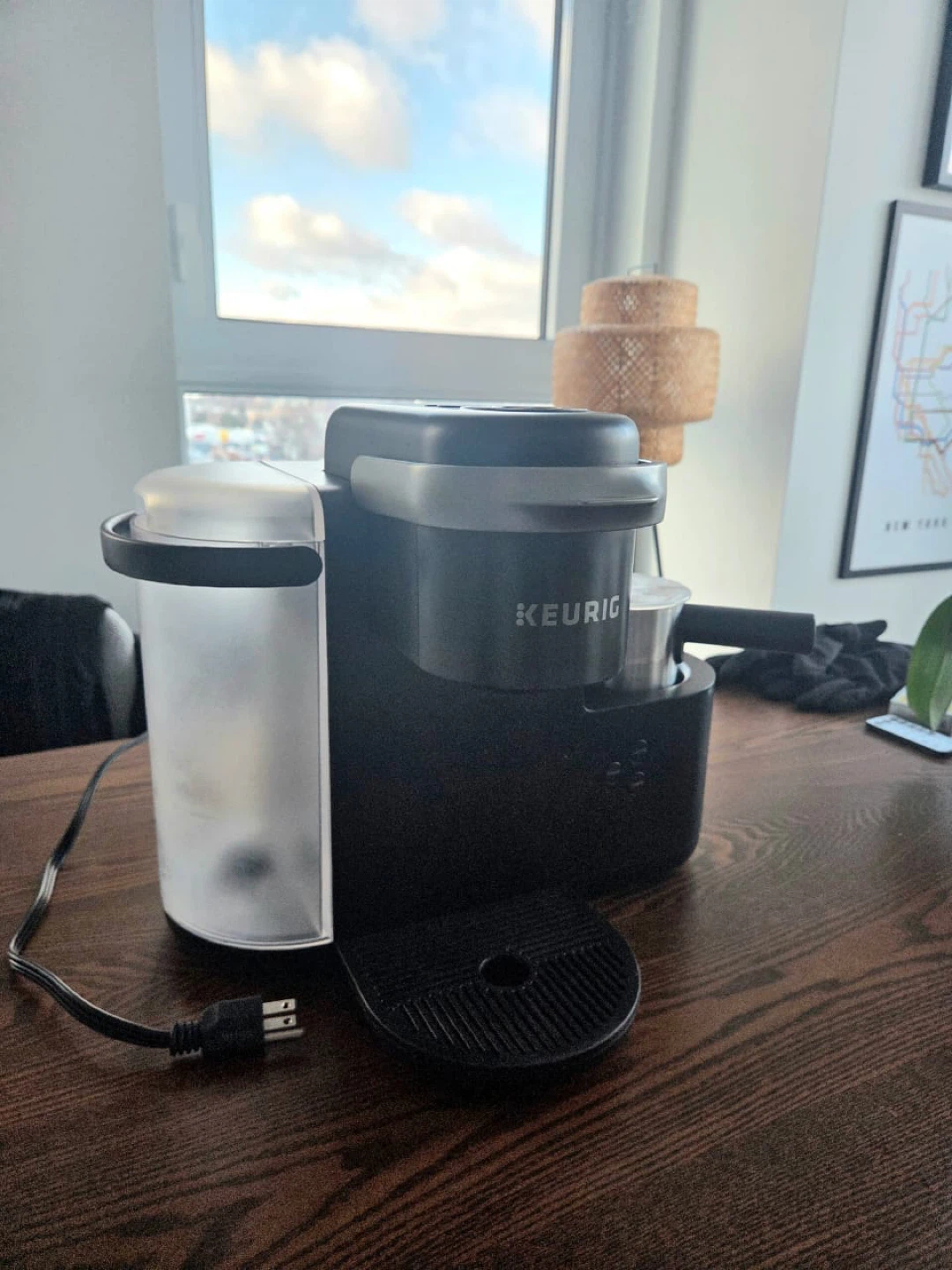 Keurig Coffee Maker with Milk Frother - photo 3