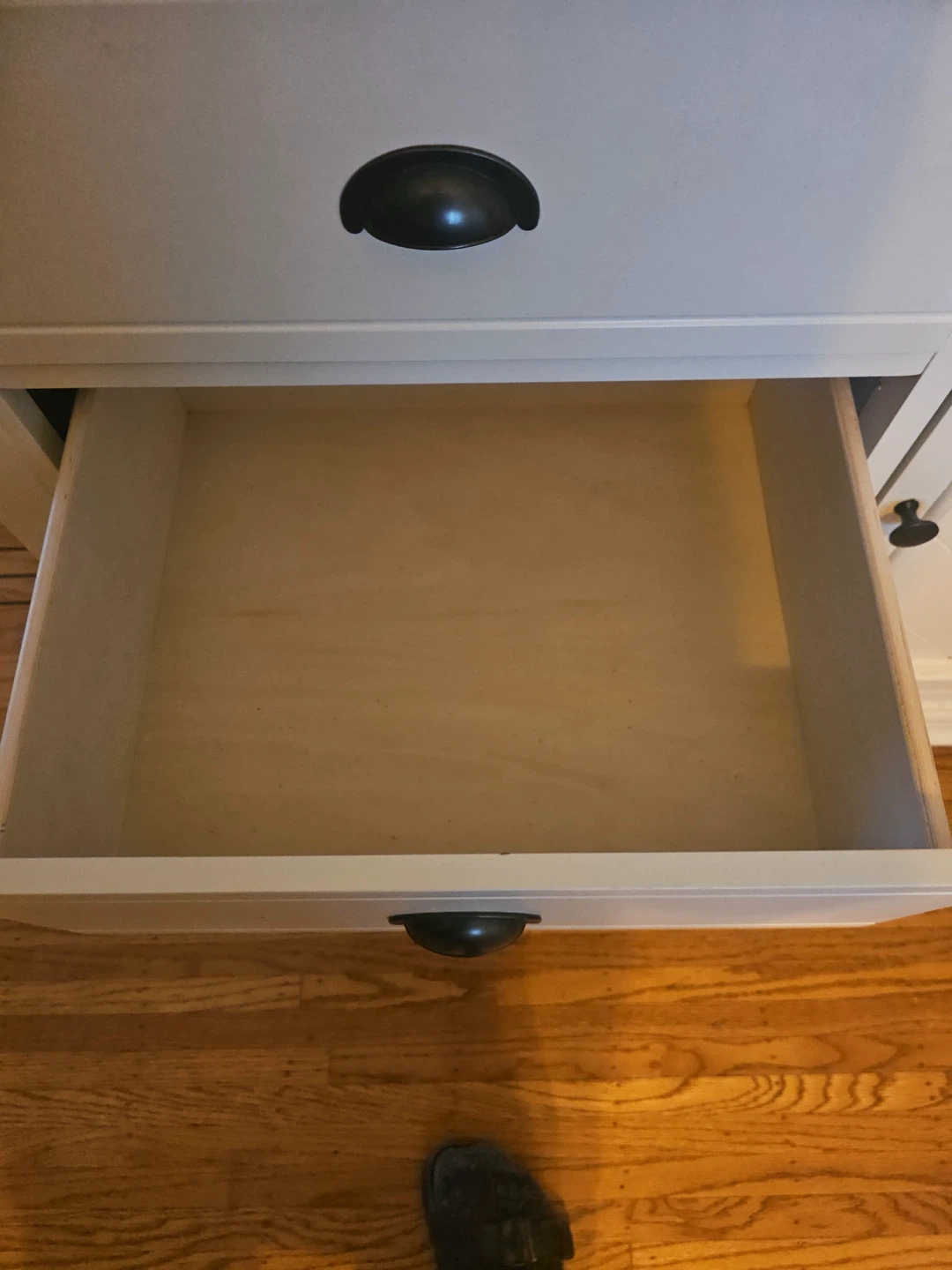 Cream-coloured Dresser with Mirror and Nightstand - photo 3