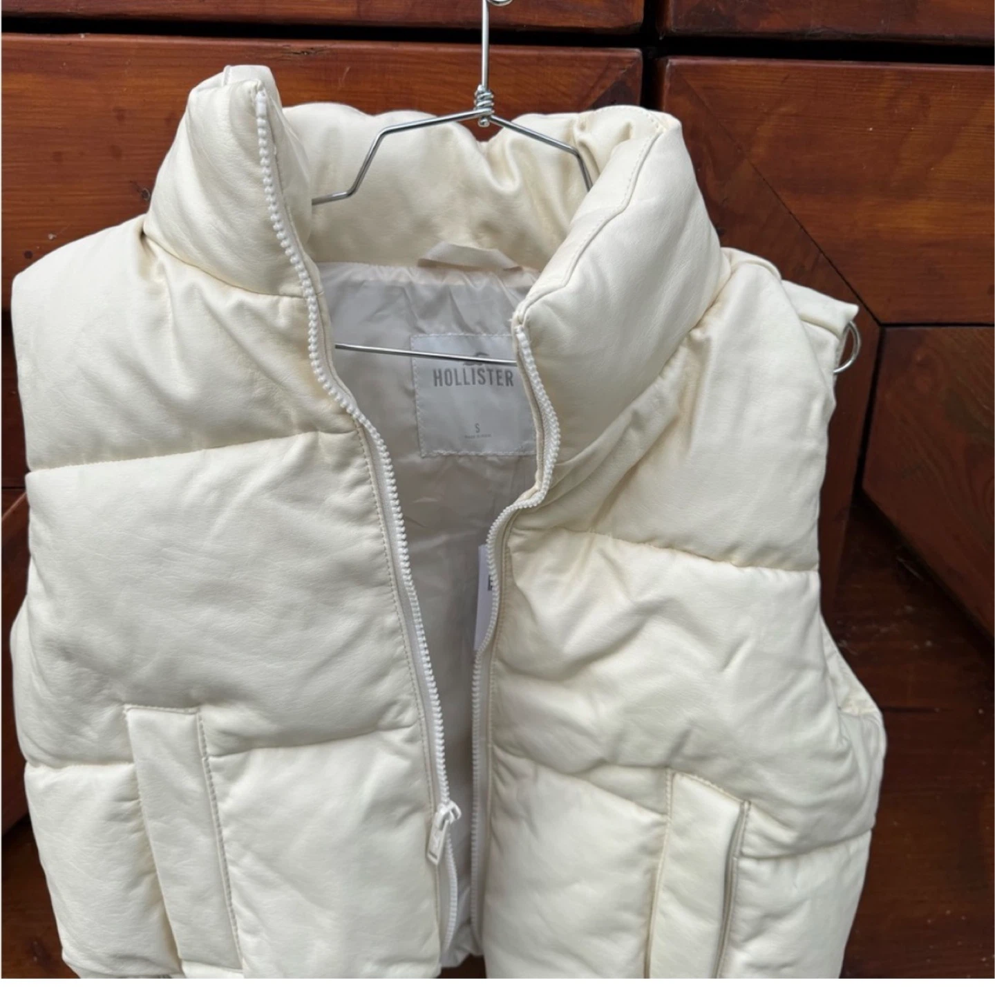 Hollister Puffer Vest - Size Small