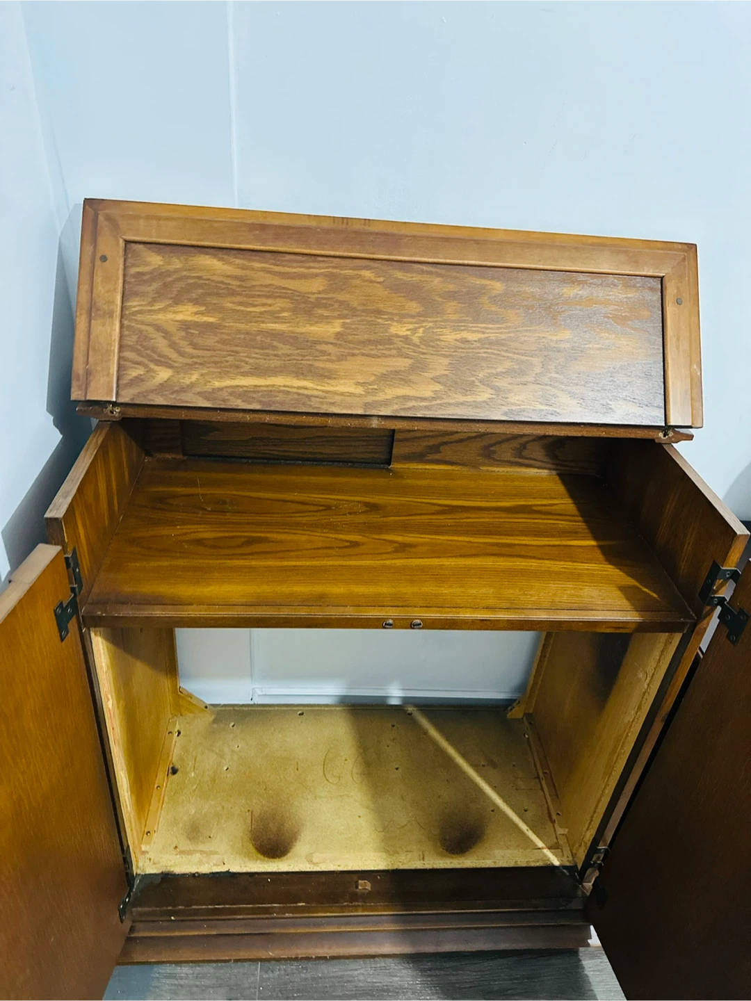 Wooden Cabinet - photo 3