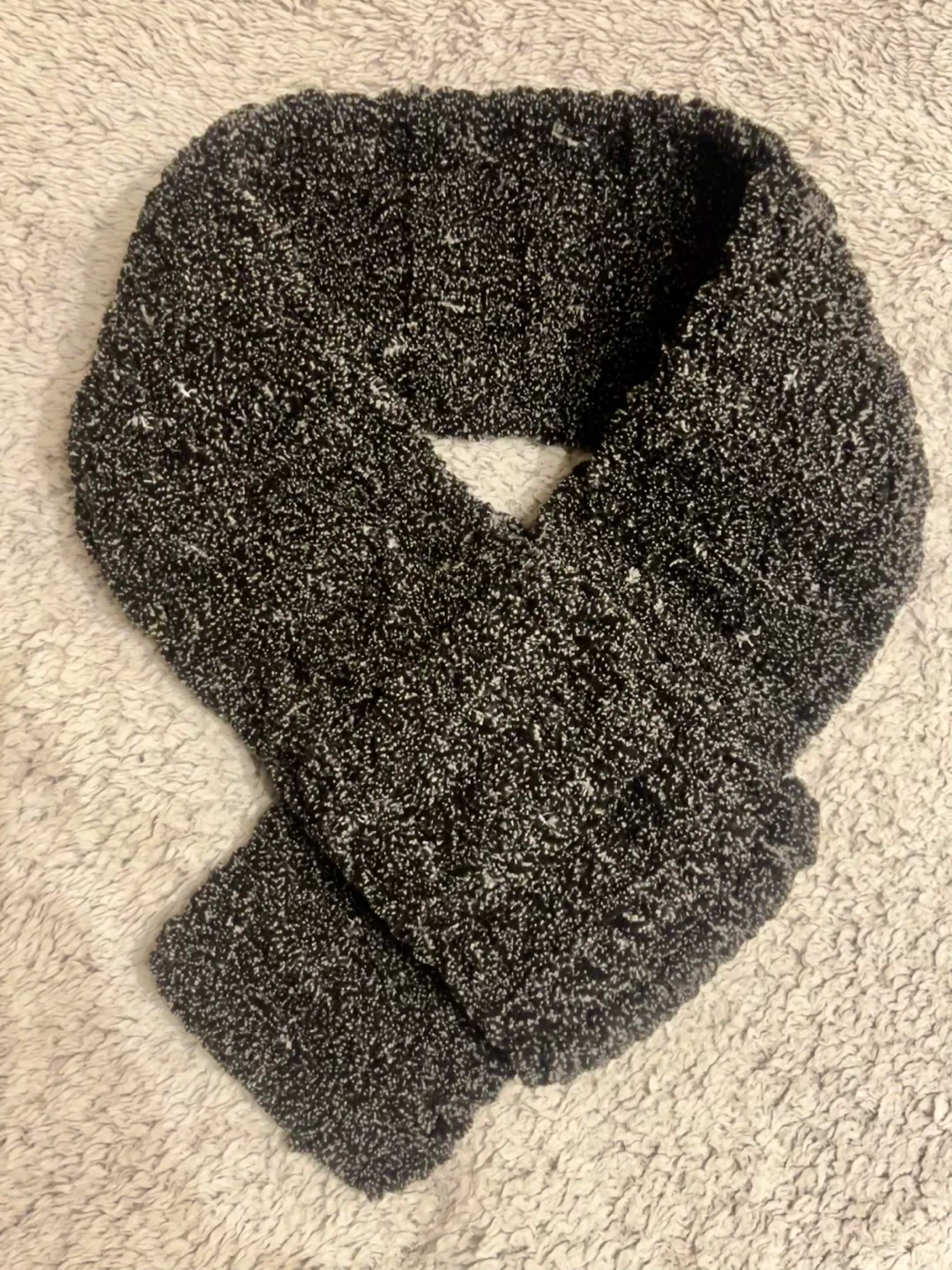 Black & White Knit Scarf - photo 2