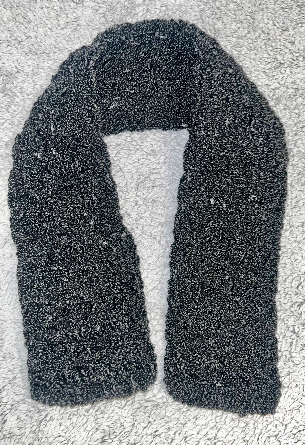 Black & White Knit Scarf
