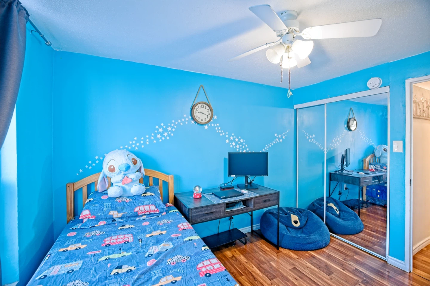 2 bedroom condo for rent - photo 4