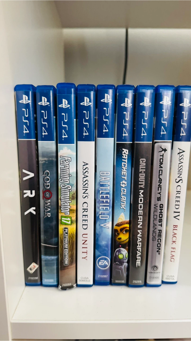 PlayStation 4 Pro Console 1TB + Games - photo 2