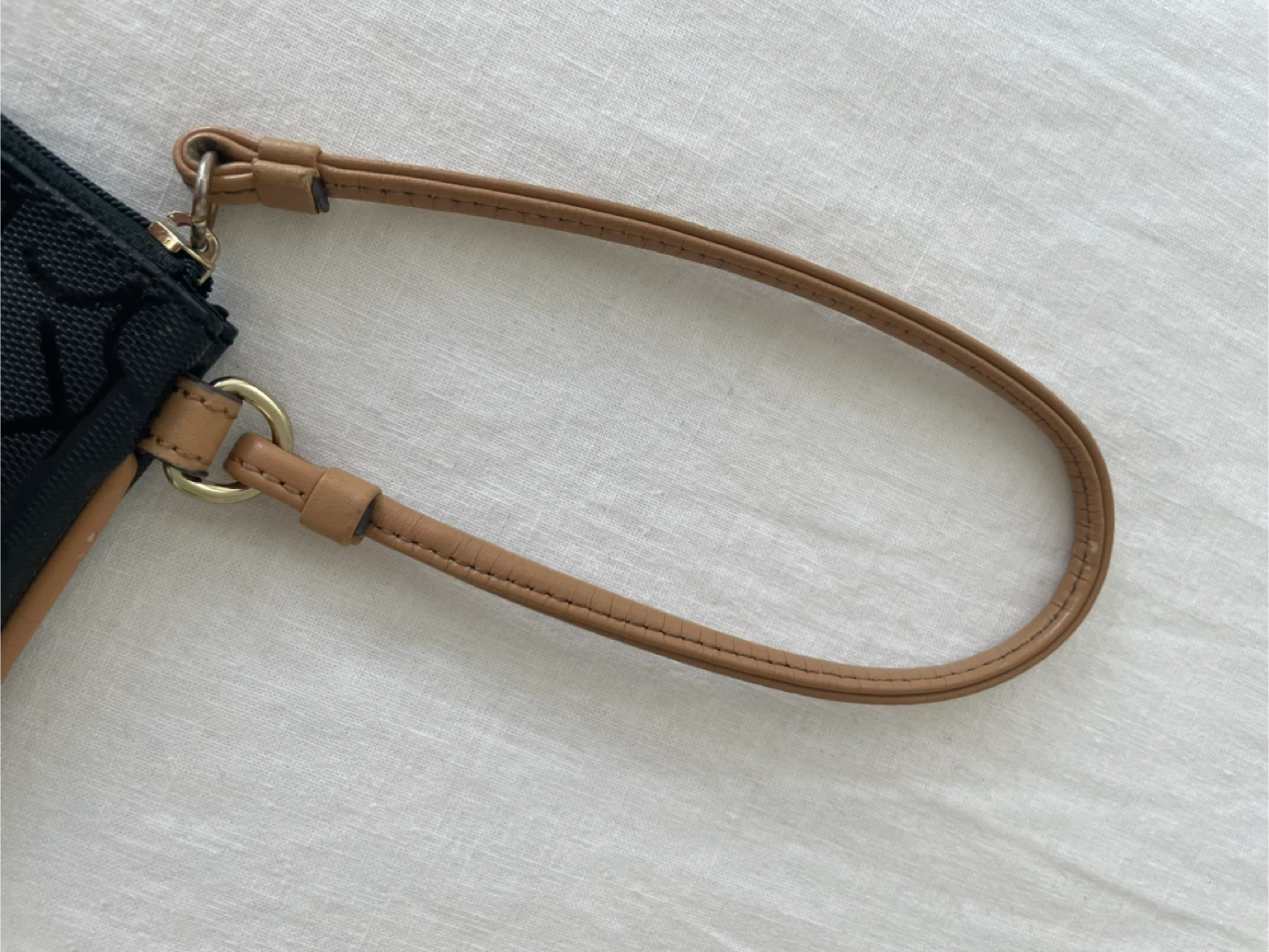 Calvin Klein Black Wristlet - photo 5