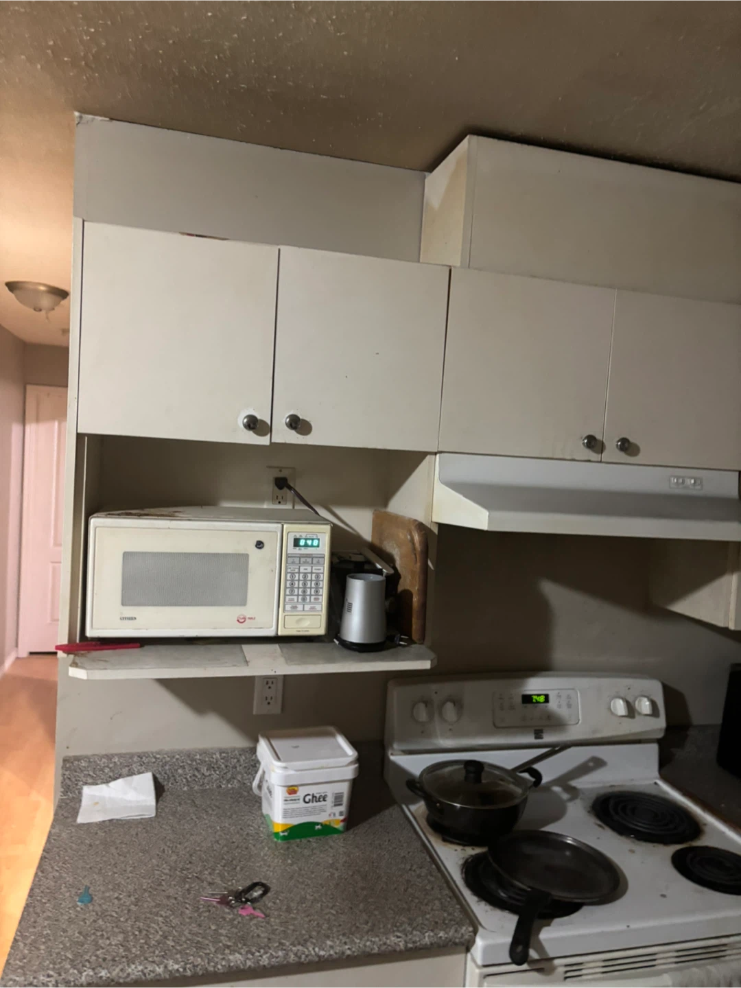 One Private Bedroom for rent in Ground level Suite