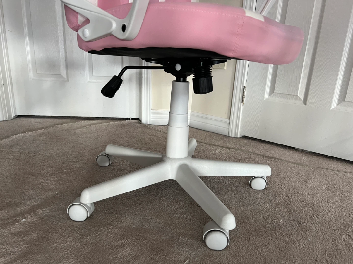 Pink Gaming Chair - photo 5
