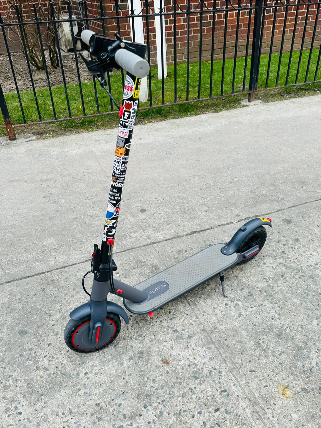 Electric Scooter new condition run fast 31 mph - photo 2