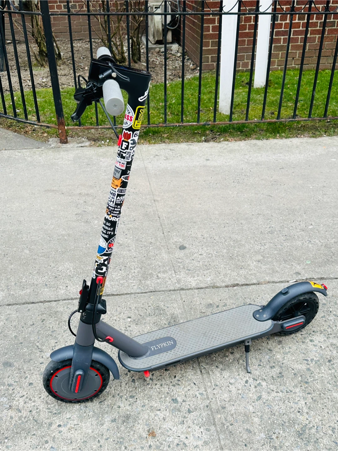 Electric Scooter new condition run fast 31 mph