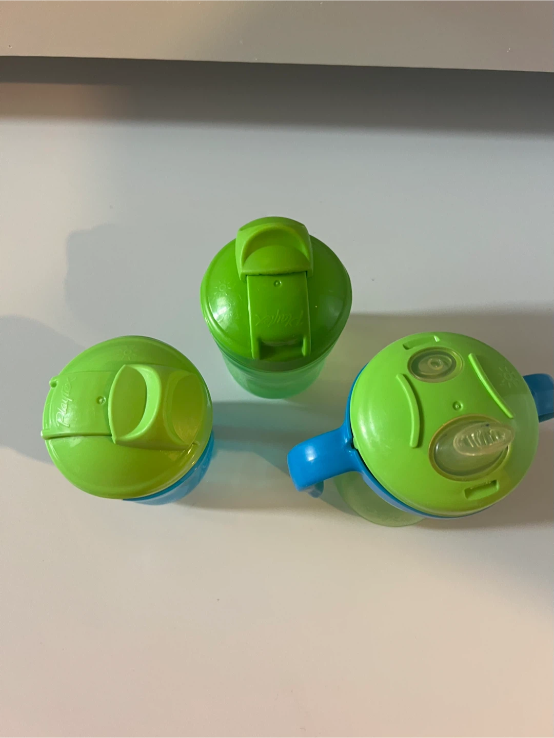 3 Munchkin Sippy Cups - Blue & Green - photo 2