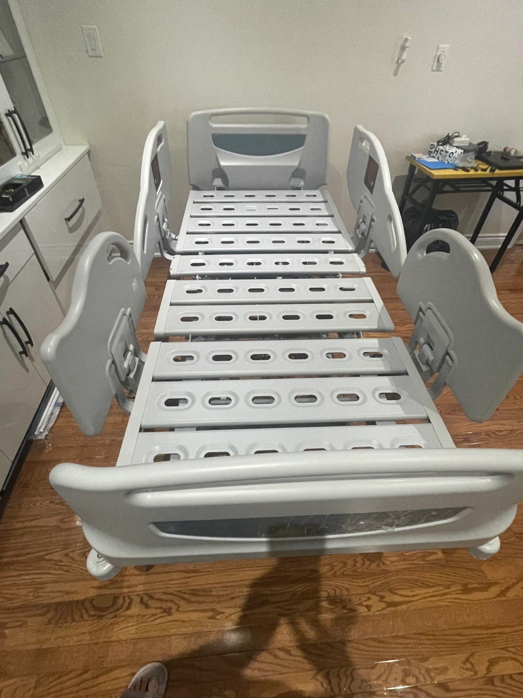 Hospital Bed with Air Mattress - photo 2