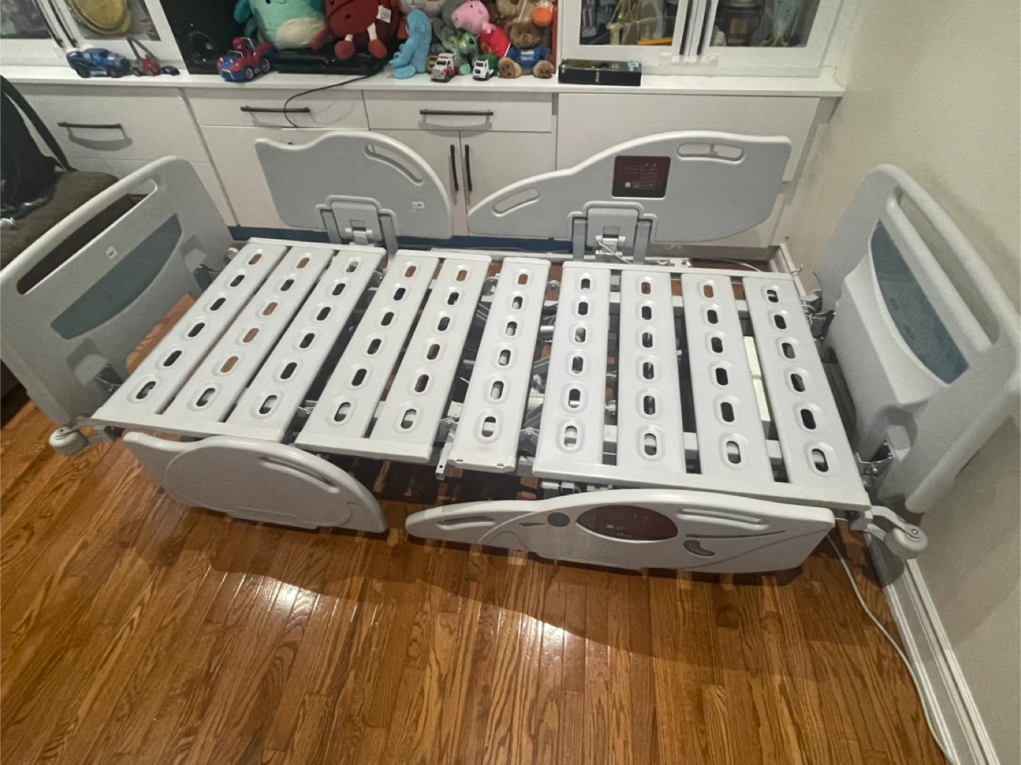 Hospital Bed with Air Mattress - photo 3