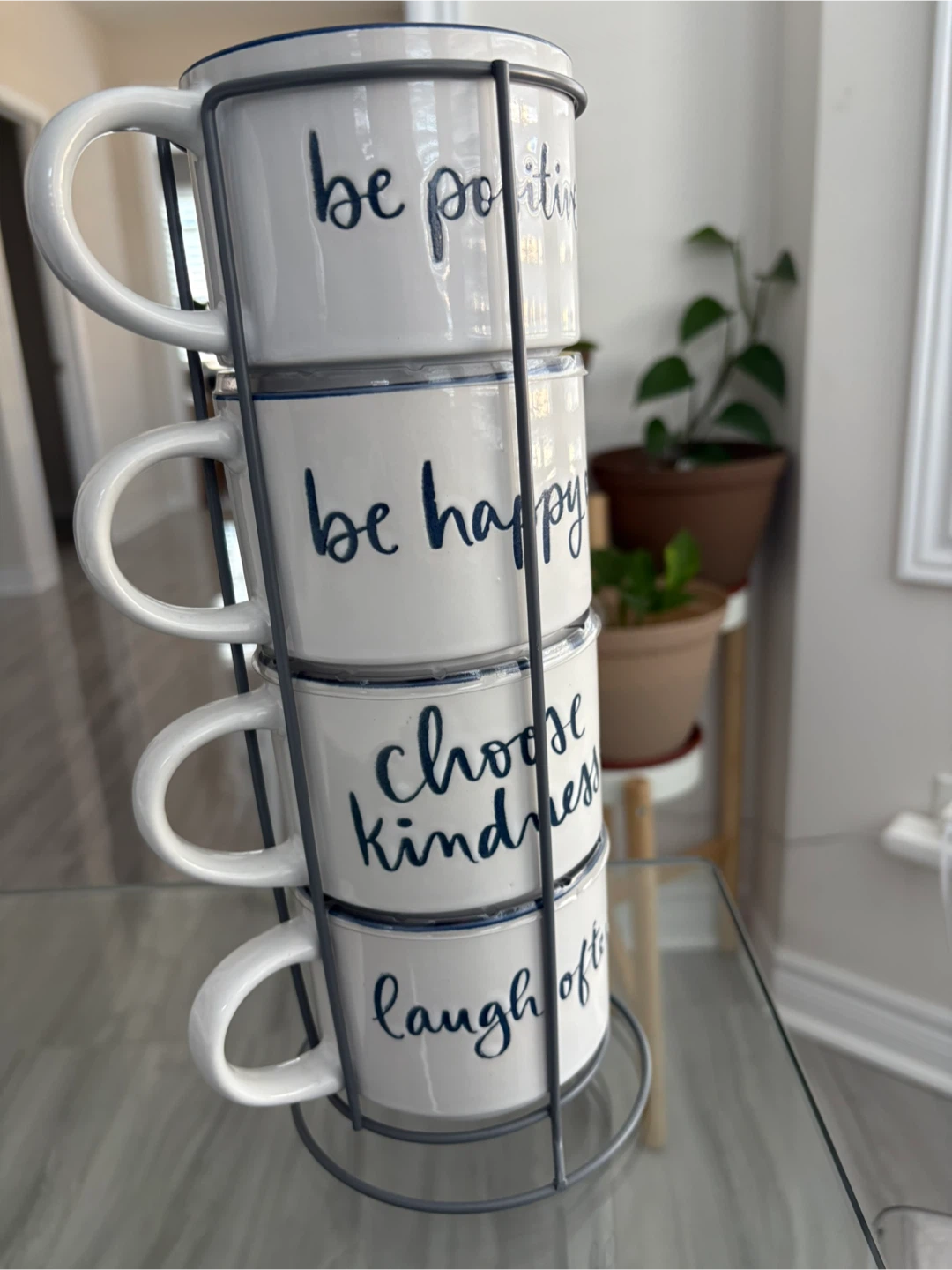 Dayna Bellerose Collection Mug Set with Stand