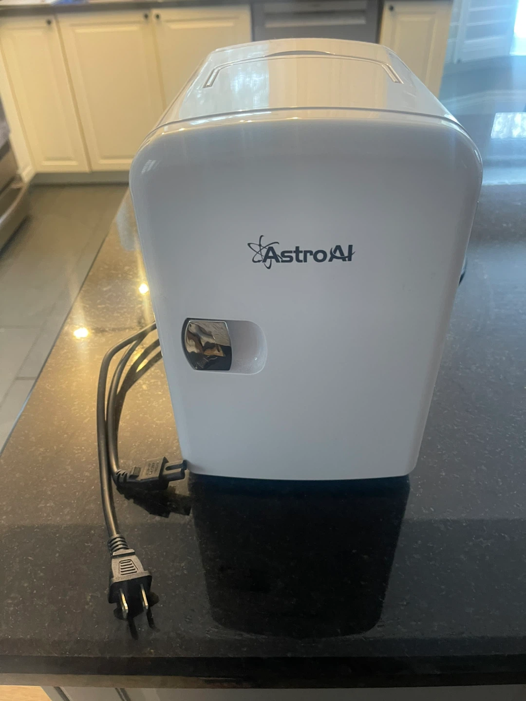 AstroAI Mini Fridge - White