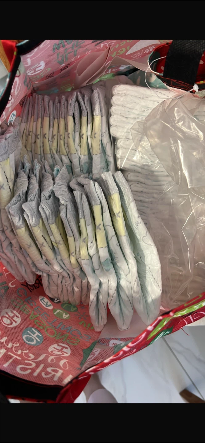 Size 1 Diapers (mostly pampers)