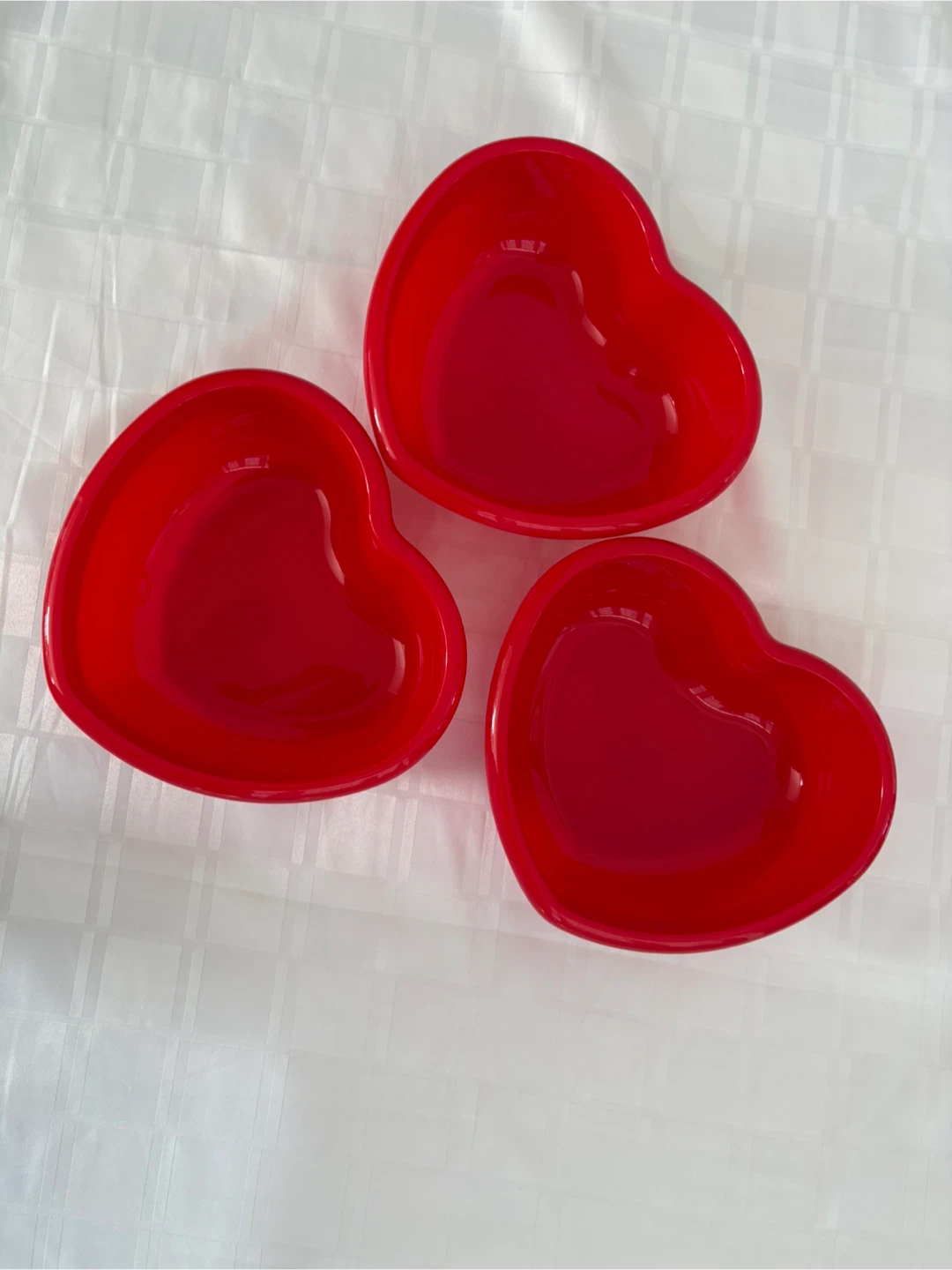 Red Heart-Shaped Plastic Bowls - Set of 3