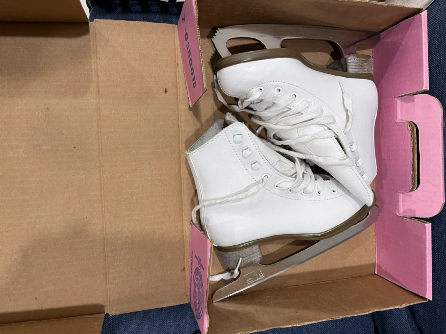 Glacier 170 White Ice Skates - Size 1 - photo 2