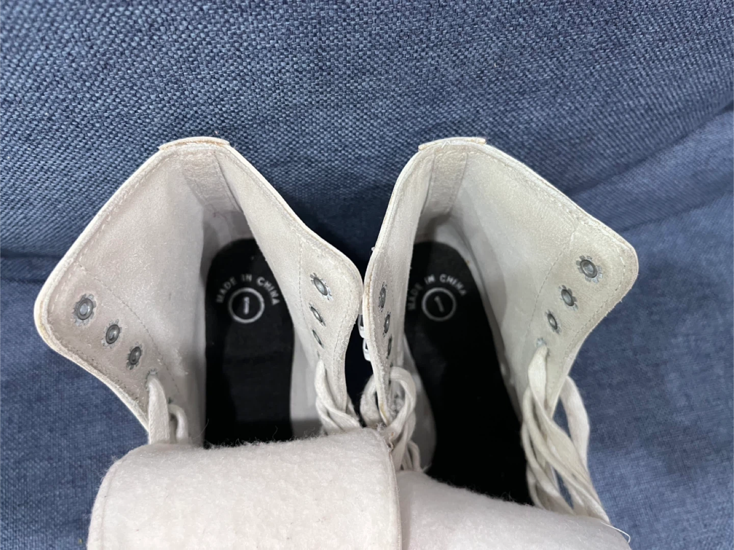 Glacier 170 White Ice Skates - Size 1 - photo 3