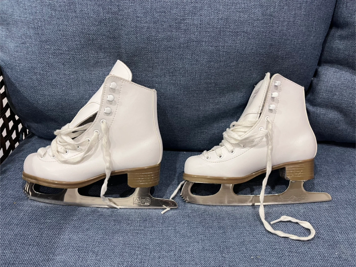 Glacier 170 White Ice Skates - Size 1 - photo 4