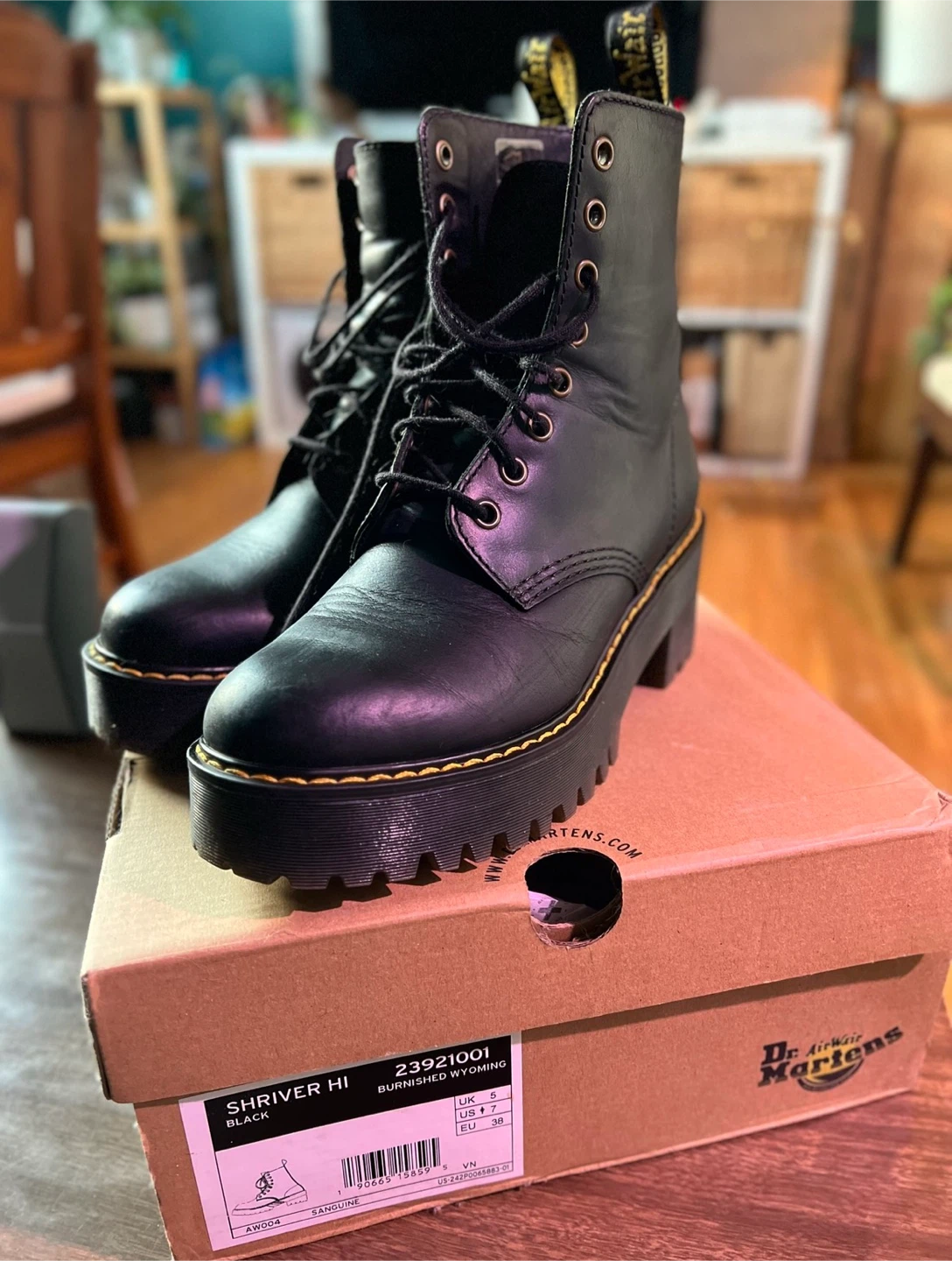 Dr. Martens Shriver Hi 8-Eye Boot - Black, Size 7