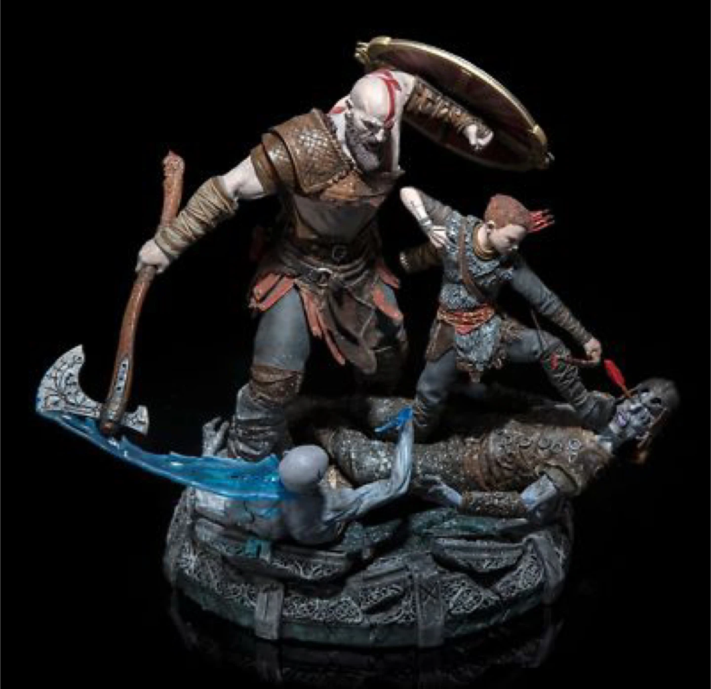God of War Kratos & Atreus Statue - photo 2